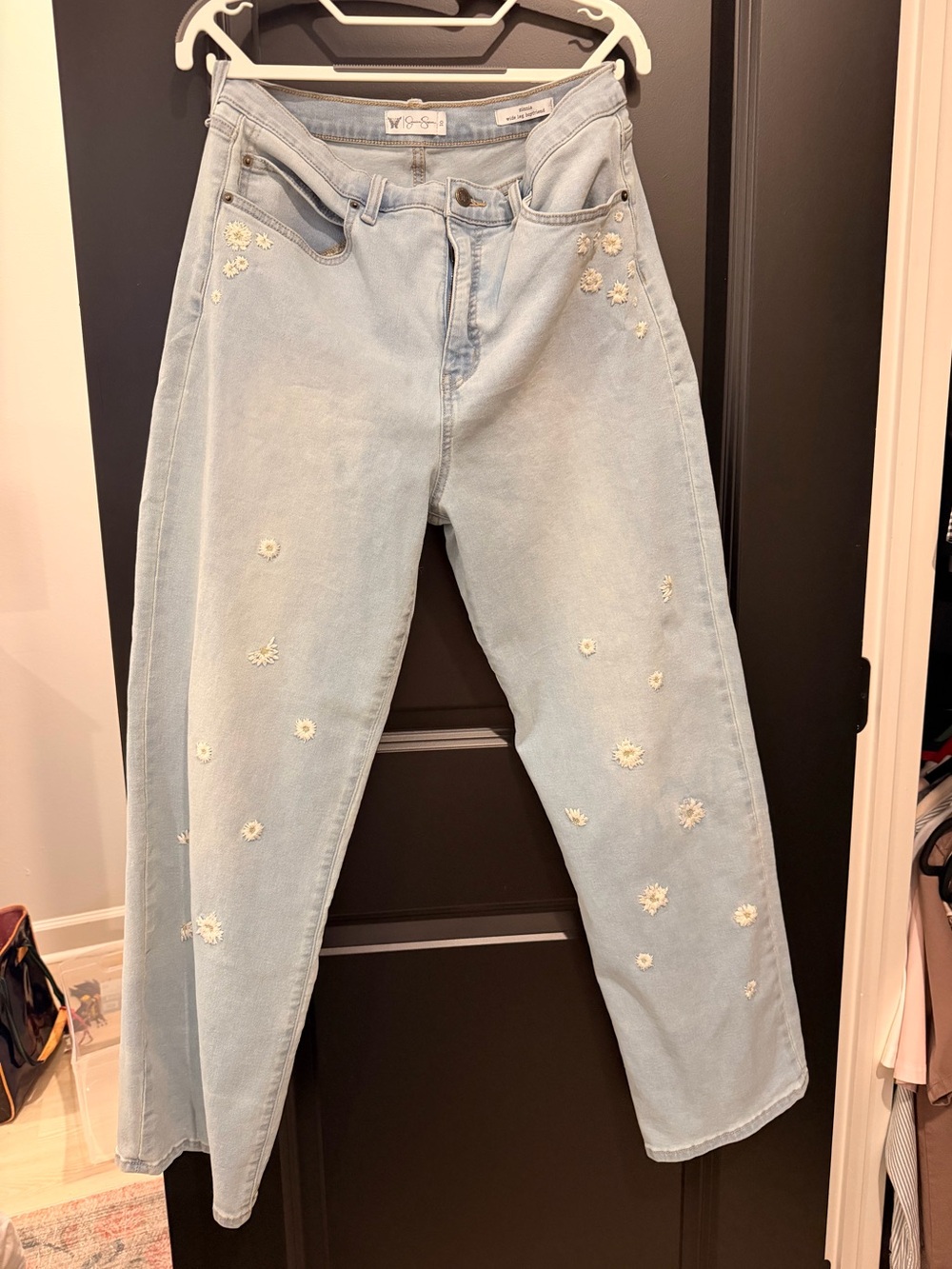 Jessica Simpson Light Blue Denim Jeans with White Daisy Embroidery